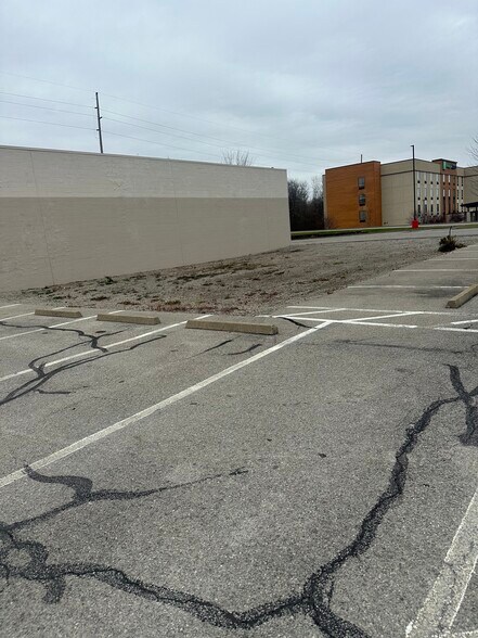 More Photos Of 2842 E State St, Salem Land For Sale