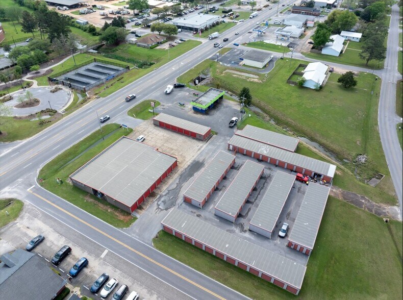 More Photos Of 721 N McKenzie St, Foley Self Storage For Sale