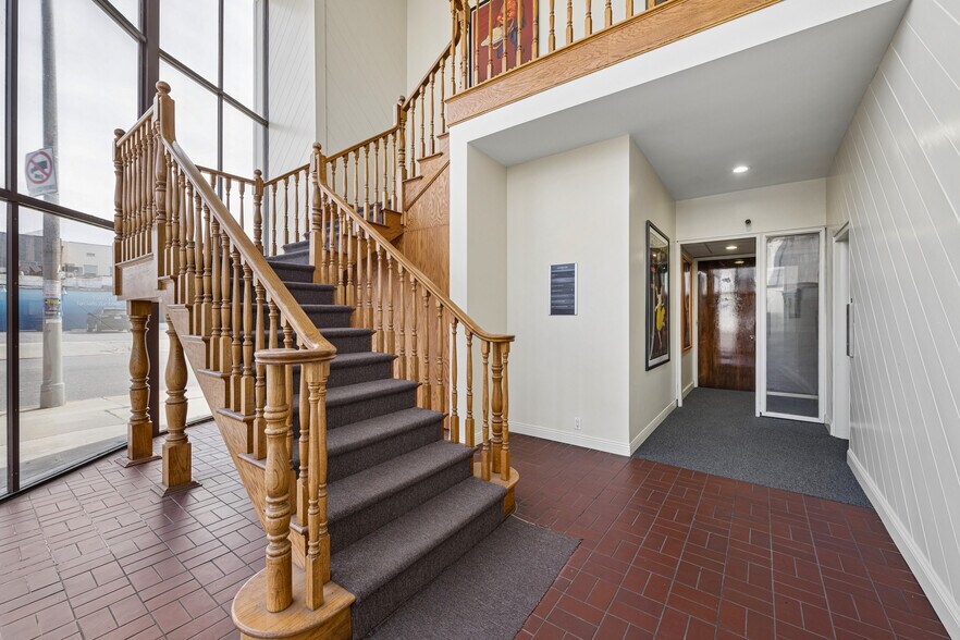 More Photos Of 7250 Beverly Blvd, Los Angeles Loft Creative Space For Lease