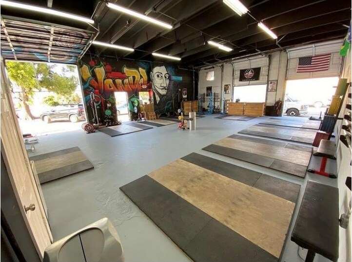 More Photos Of 230 N Congress, Lake Park Flex For Lease