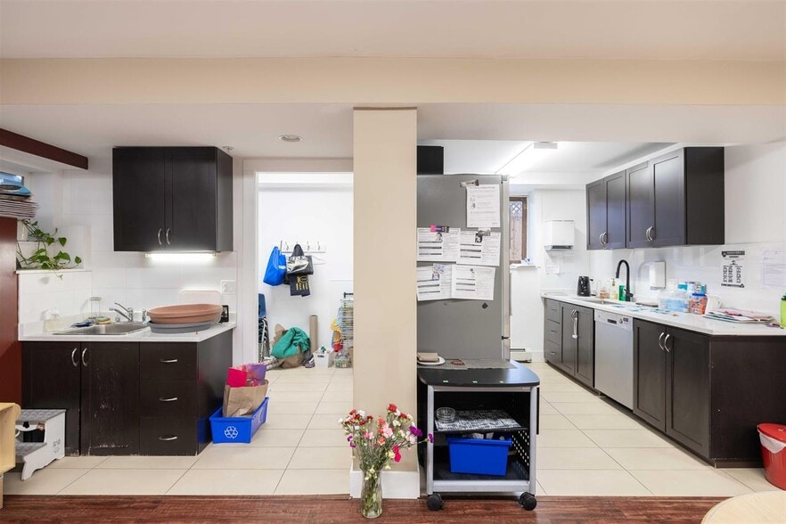 More Photos Of 4355 Granville St, Vancouver Schools For Sale