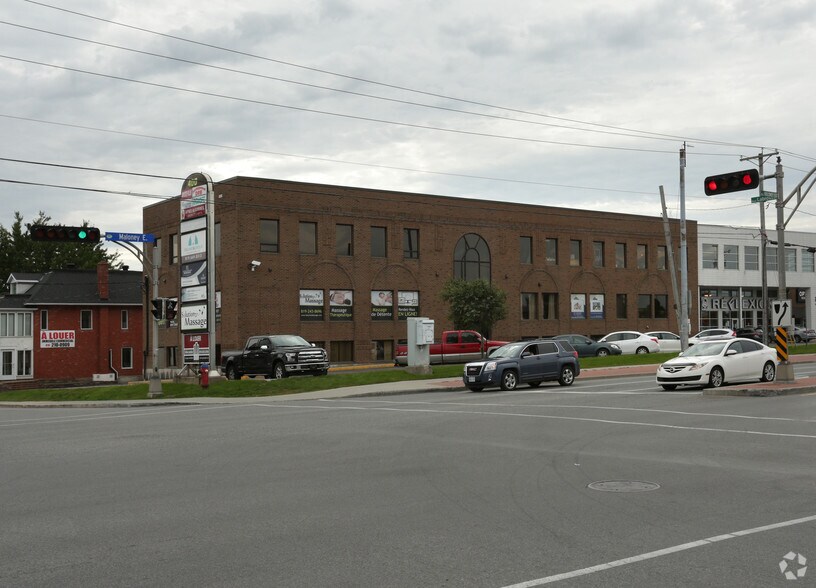 More Photos Of 400 Boul Maloney E, Gatineau Office For Lease