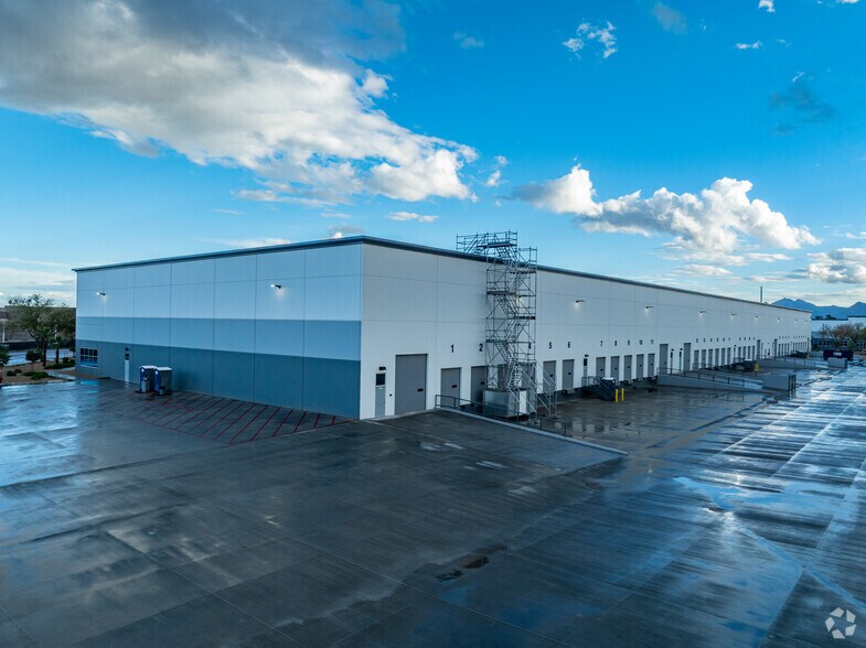 More Photos Of 13550 W Auto Dr, Goodyear Unknown For Lease