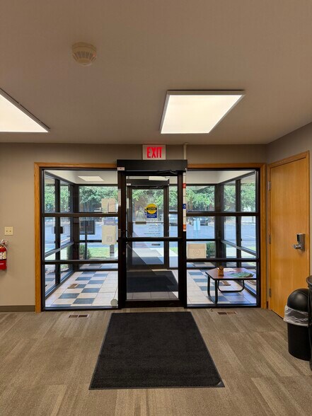 More Photos Of 502 Henry St, New Haven Office For Sale