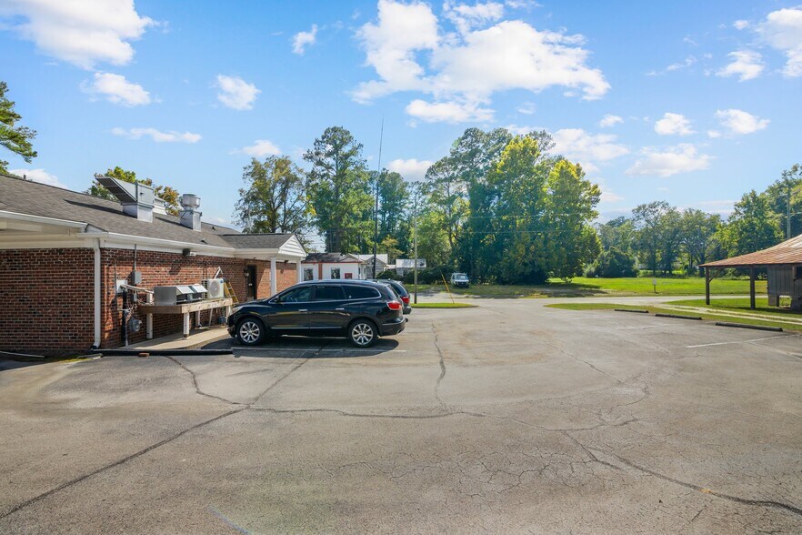 More Photos Of 214 Main St, Pollocksville Specialty For Sale