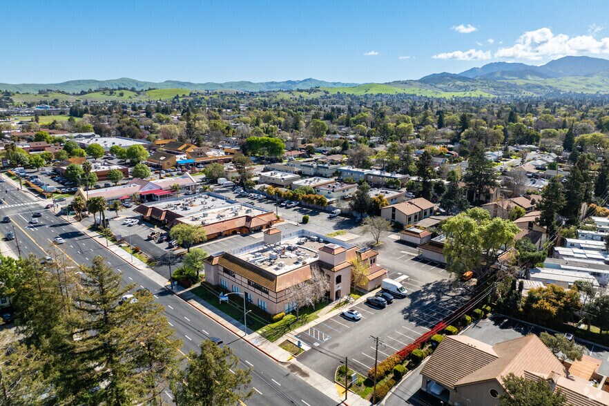 More Photos Of 1410A Monument Blvd, Concord Unknown For Lease