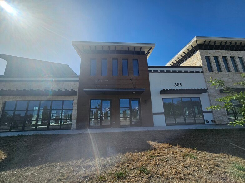 More Photos Of 303 E Eldorado Pky, Little Elm Storefront For Lease