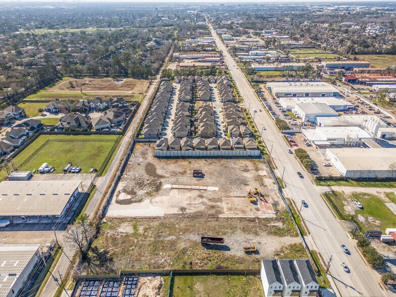 More Photos Of 3919 Pinemont Dr, Houston Land For Sale