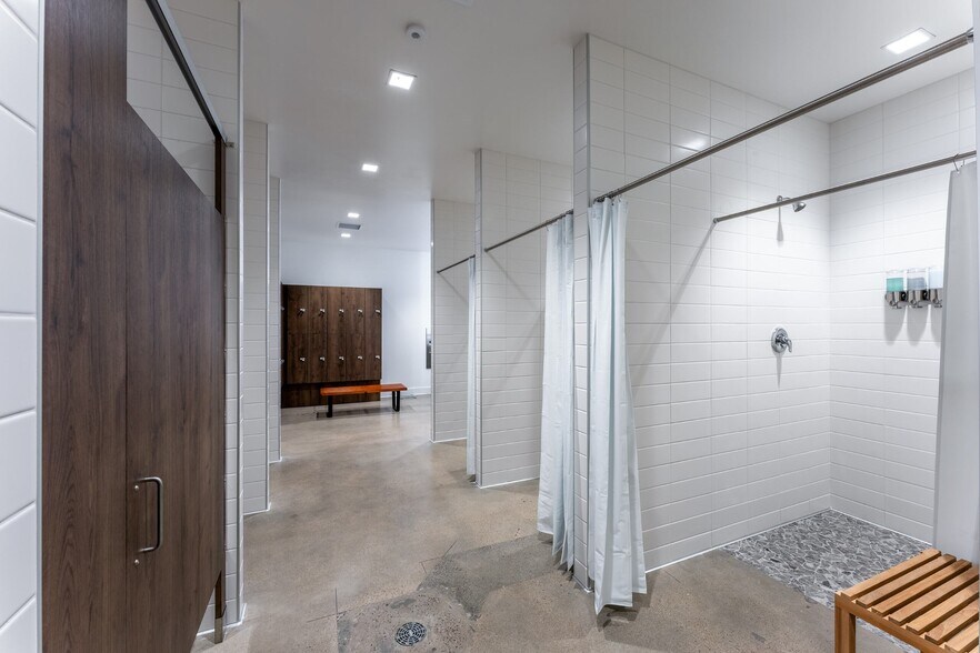 More Photos Of 4818 Ronson Ct, San Diego Warehouse For Lease