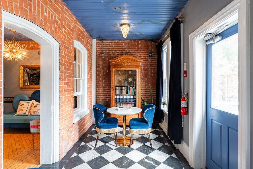 More Photos Of 343 Main St E, Picton Hotel For Sale