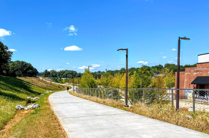 More Photos Of 352 University Ave SW, Atlanta Land For Lease