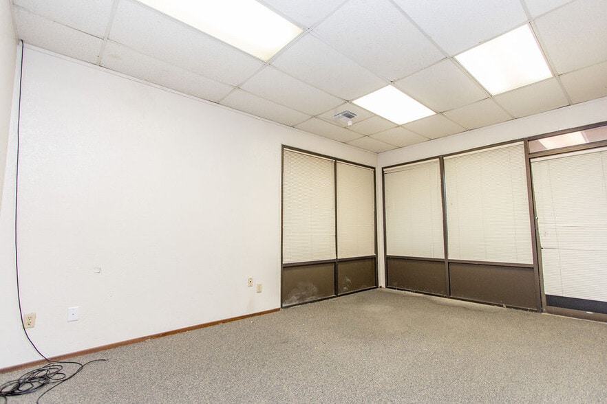 More Photos Of 138 Regis St, Turlock Office For Lease