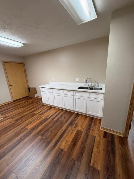 More Photos Of 409 W 21st Ave, Covington Loft Creative Space For Lease