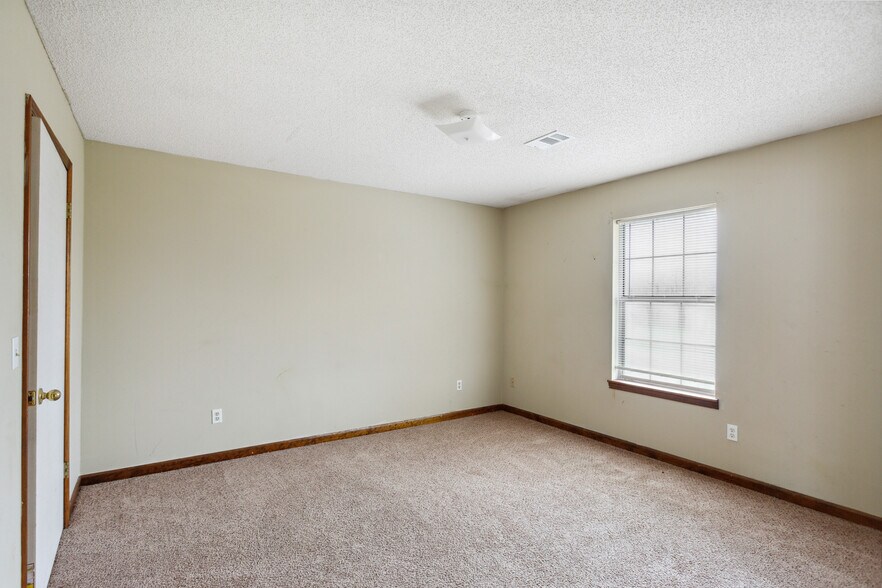 More Photos Of 124 Evergreen Trl, Cartersville Apartments For Sale