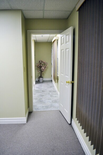 More Photos Of 285 Littleton Rd, Westford Office Residential For Sale