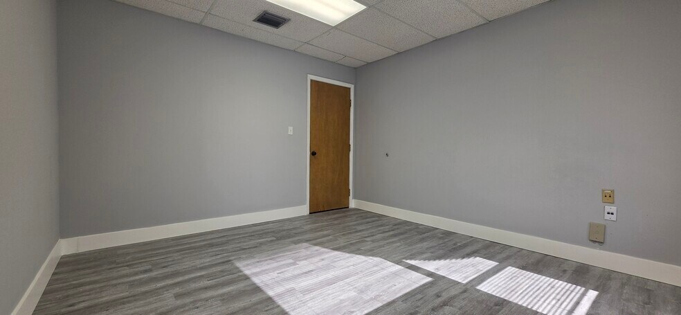 More Photos Of 10011-10031 Pines Blvd, Pembroke Pines Medical For Lease