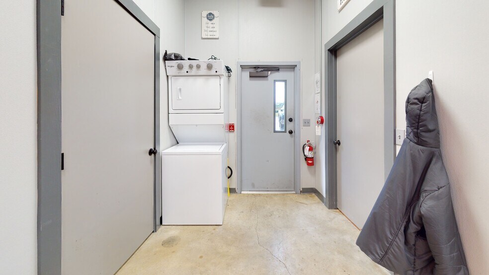 More Photos Of 4150 Highway 36 S, Brenham Shelter For Sale