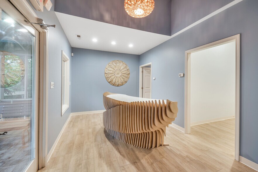 More Photos Of 364 Weaverville Rd, Asheville Medical For Sale