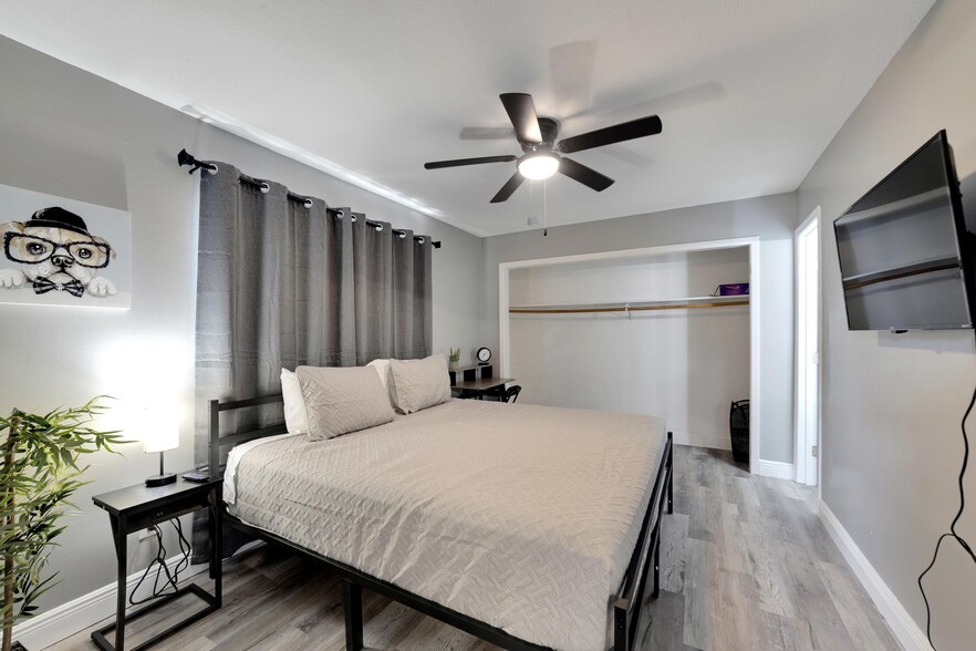 More Photos Of 4511-4513 Mcelroy Ave, Tampa Apartments For Sale