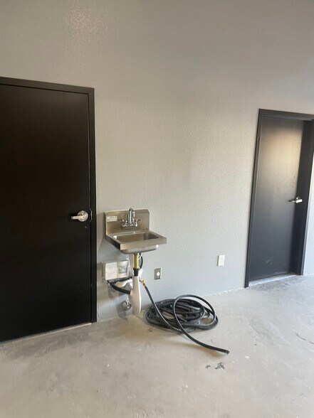 More Photos Of 11891 Beach Blvd, Stanton Auto Repair For Sale