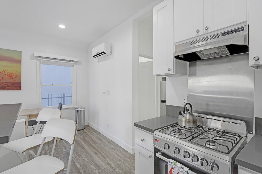 More Photos Of 121 S Elm Dr, Beverly Hills Apartments For Sale