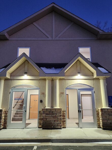 More Photos Of 3352 Sherman Ct, Eagan Medical For Lease