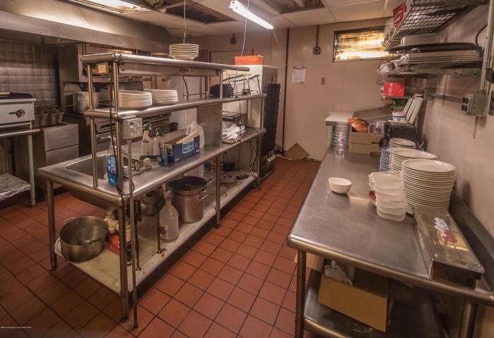 More Photos Of 524 Court St, Scranton General Retail For Sale