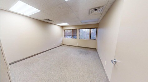 More Photos Of 37 Ramland Rd, Orangeburg Office For Lease