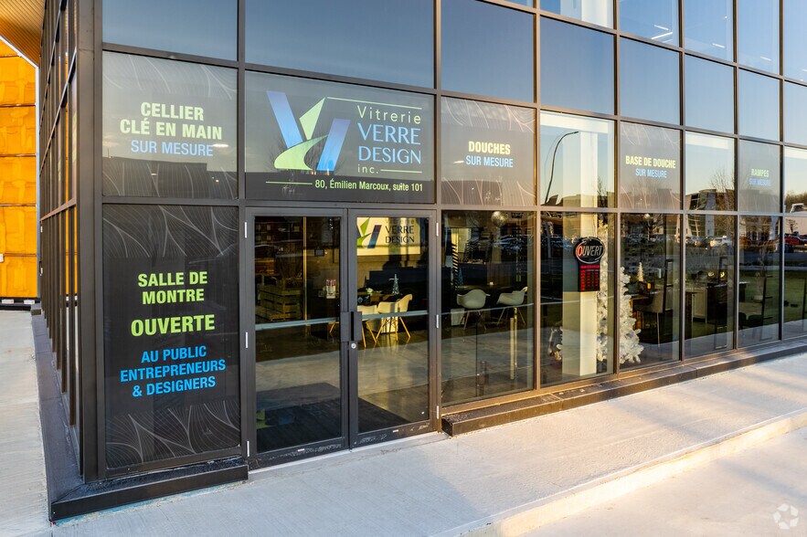 More Photos Of 80 Rue Émilien-Marcoux, Blainville Showroom For Sale