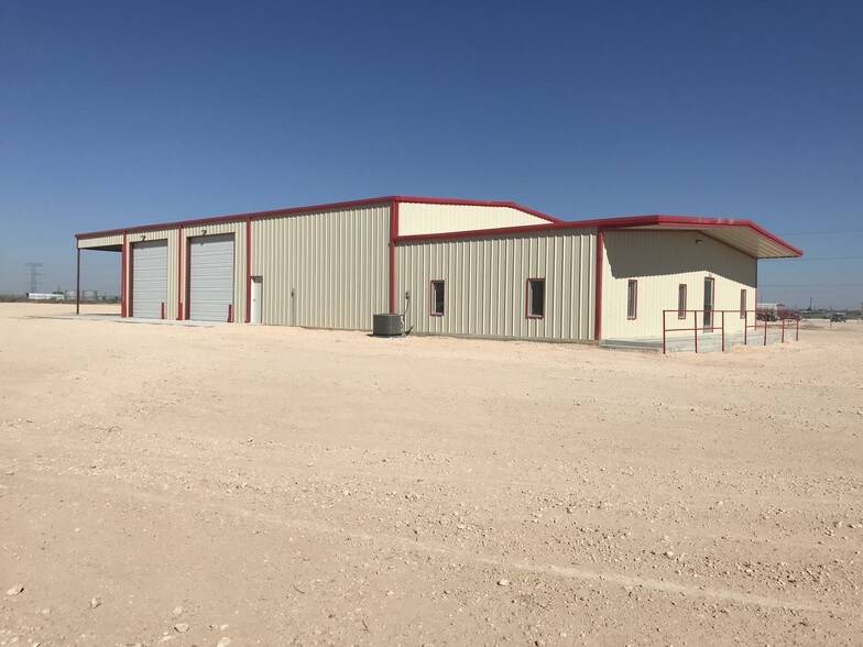 More Photos Of 9503 E County Road 97, Midland Warehouse For Lease