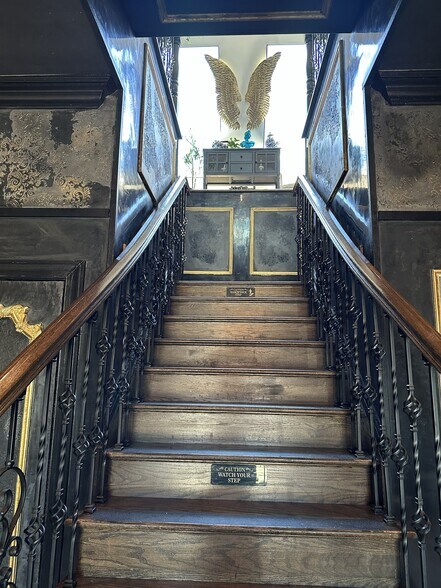 More Photos Of 141 Mansion Ave, Staten Island Restaurant For Sale