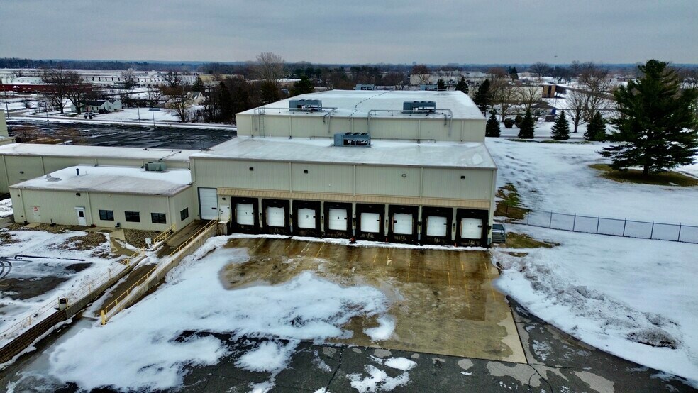 More Photos Of 1840 Commerce Dr, South Bend Warehouse For Lease