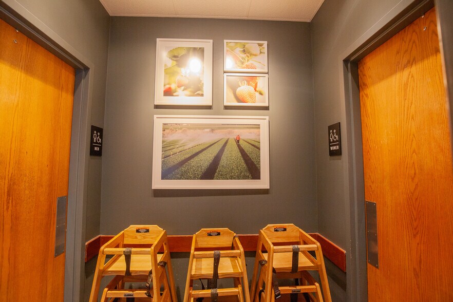 More Photos Of 5340 Jackson Rd, Ann Arbor Restaurant For Sale