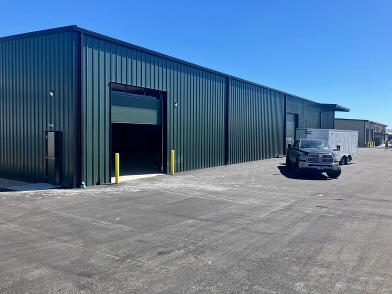 More Photos Of 8670 E Cash Ln, Nampa Industrial For Lease