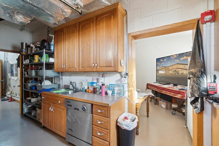 More Photos Of 4248 N 76th St, Milwaukee Storefront Retail Residential For Sale