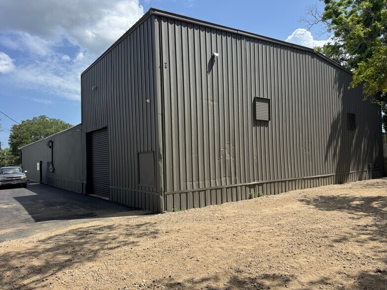 More Photos Of 2312 Halls Mill Rd, Mobile Warehouse For Lease