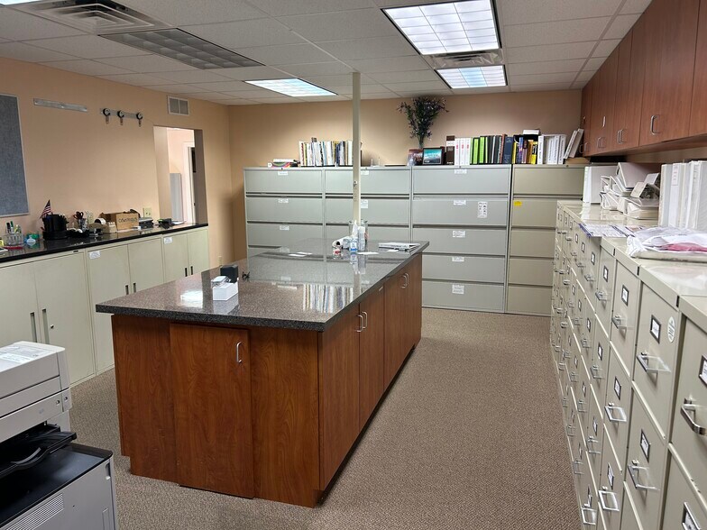 More Photos Of 60 Shillington Rd, Sinking Spring Showroom For Sale