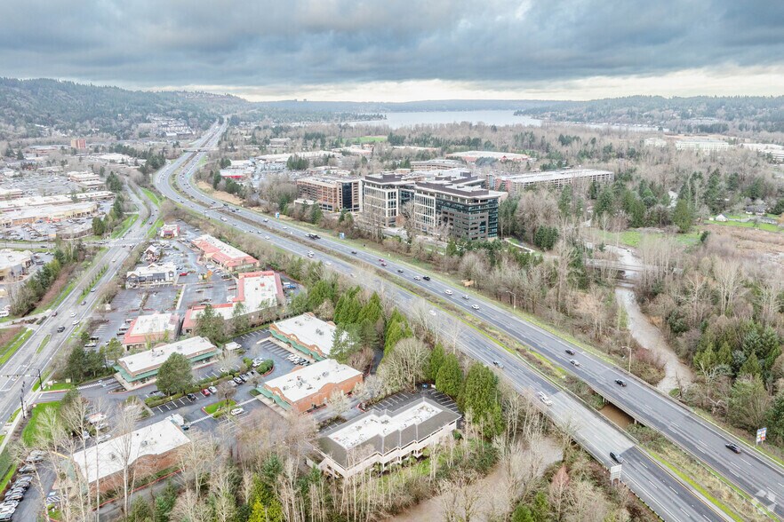 More Photos Of 640 NW Gilman Blvd, Issaquah Office For Sale