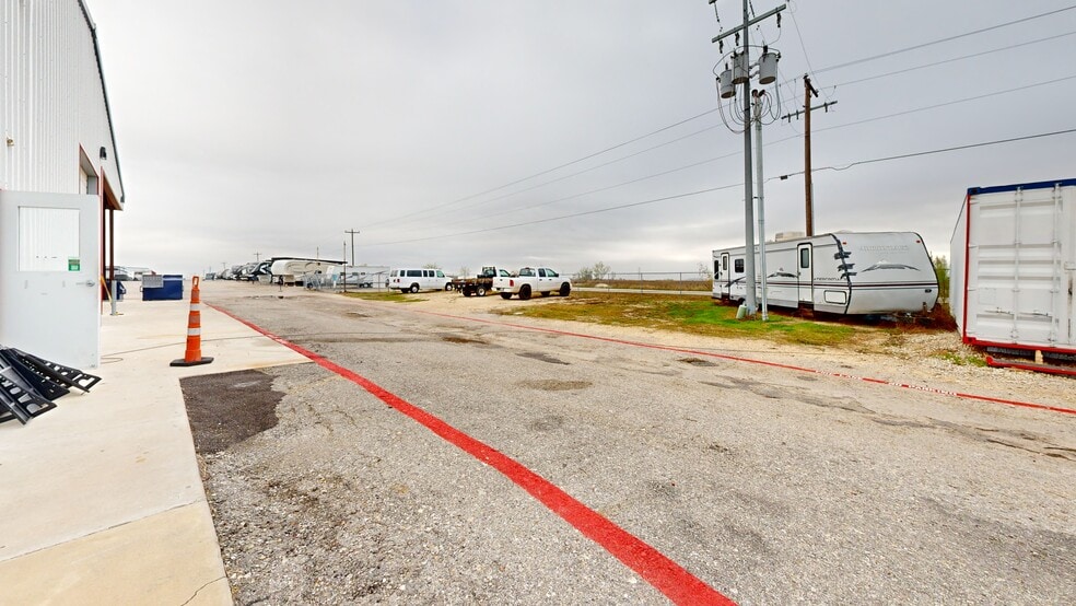 Primary Photo Of 10777 Highway 183 S, Austin Warehouse For Lease