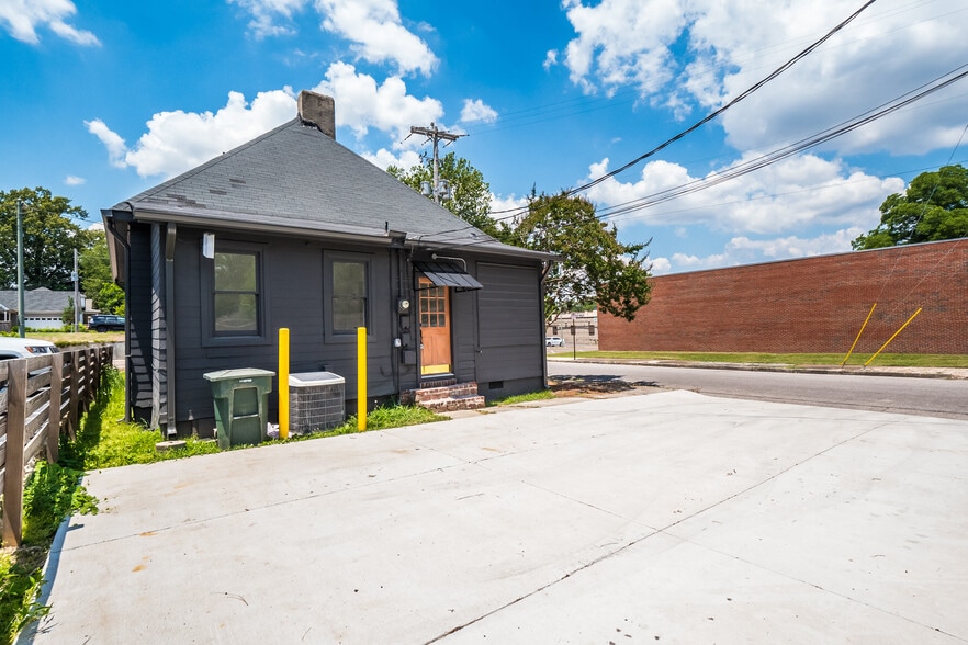 More Photos Of 574 S Cooper St, Memphis Office For Lease