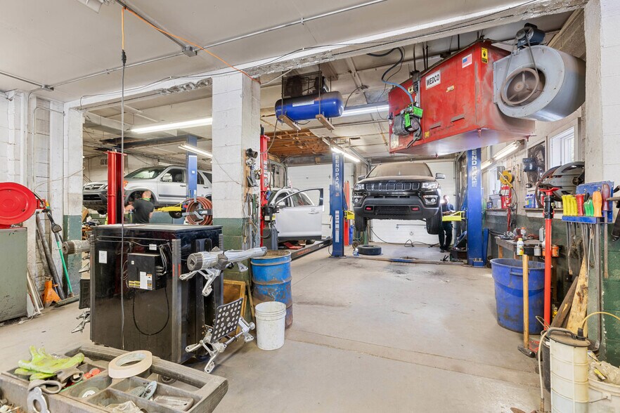 More Photos Of 990 S Main St, Athol Auto Dealership For Sale