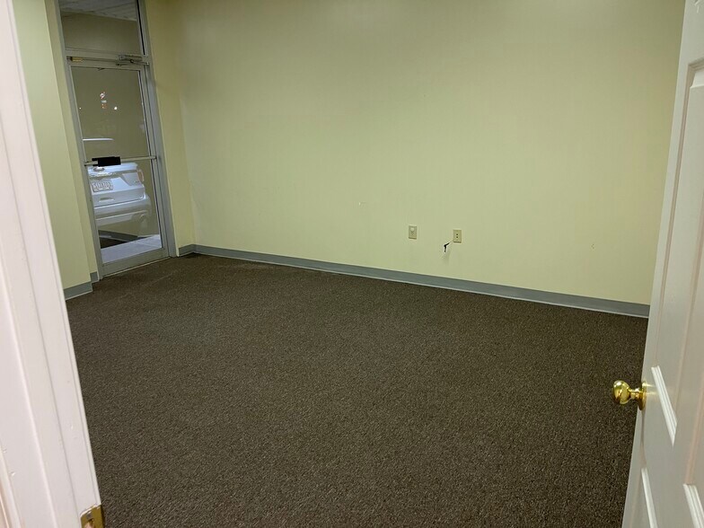 More Photos Of 2536 Carrollton Villa Rica Hwy, Carrollton Office For Lease