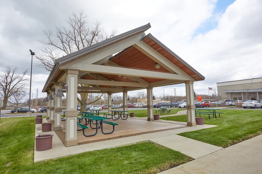 More Photos Of 6502 Nelson Rd, Fort Wayne Light Distribution For Lease