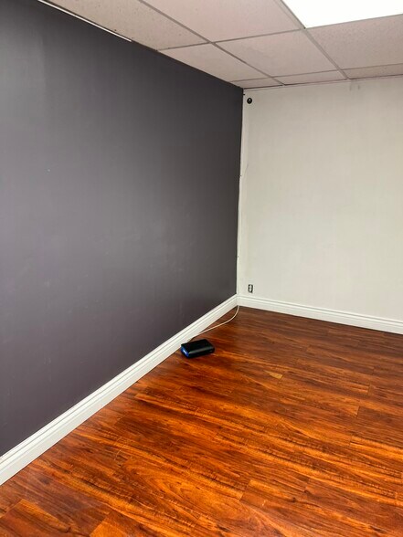 More Photos Of 9010 Corbin Ave, Northridge Office For Lease