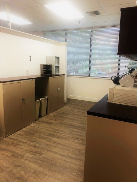 More Photos Of 2375 Tamiami Trl N, Naples Loft Creative Space For Sale