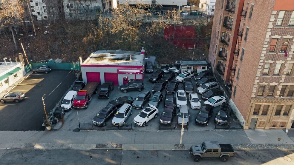 More Photos Of 558 S Broadway, Yonkers Manufacturing For Lease