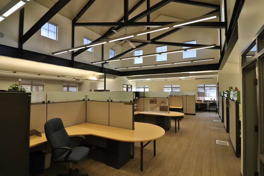 More Photos Of 502 33rd St, Cody Medical For Sale