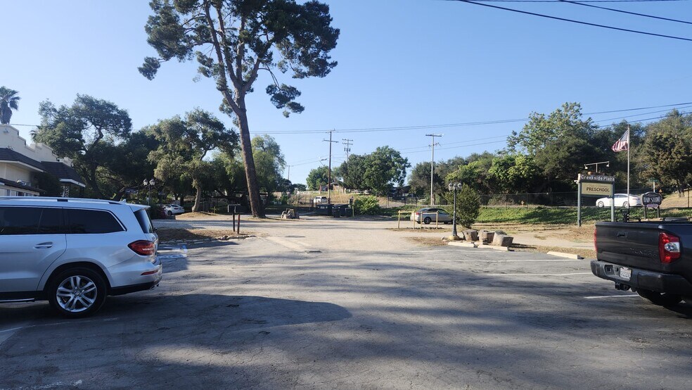 More Photos Of 2809 S Mission Rd, Fallbrook Freestanding For Lease