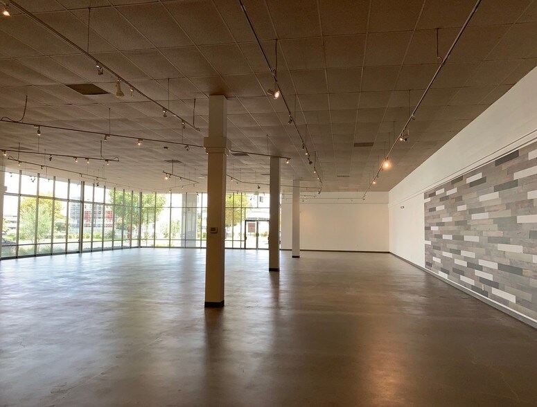 More Photos Of 23461 Ridge Route Dr, Laguna Hills Unknown For Lease