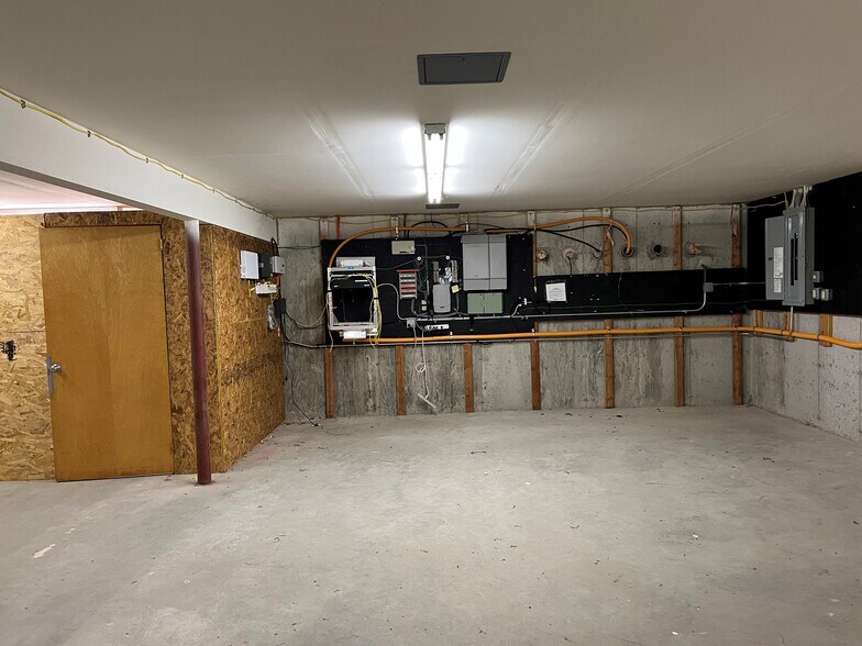 More Photos Of 123 Broadway St, Colchester Medical For Lease